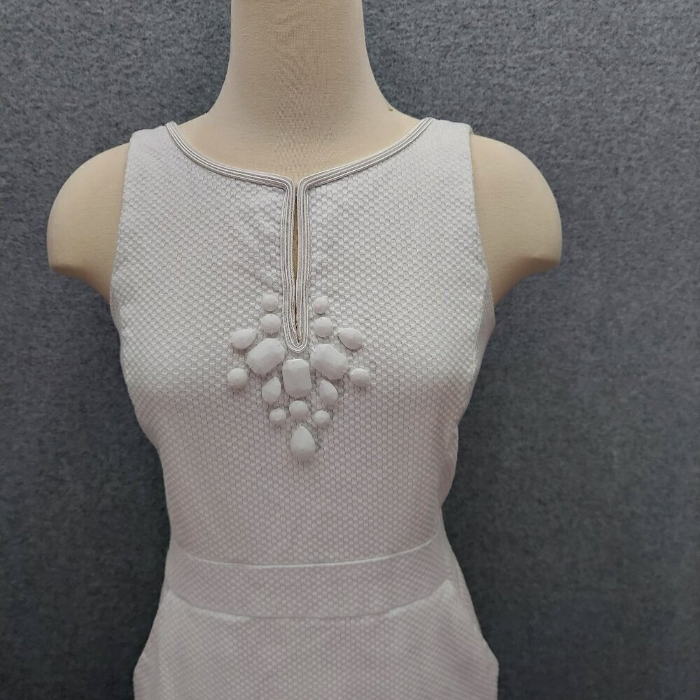 C. Wonder Dress Womens SZ 4 White Sleeveless Quilted Pockets Faux Necklace - Picture 2 of 7